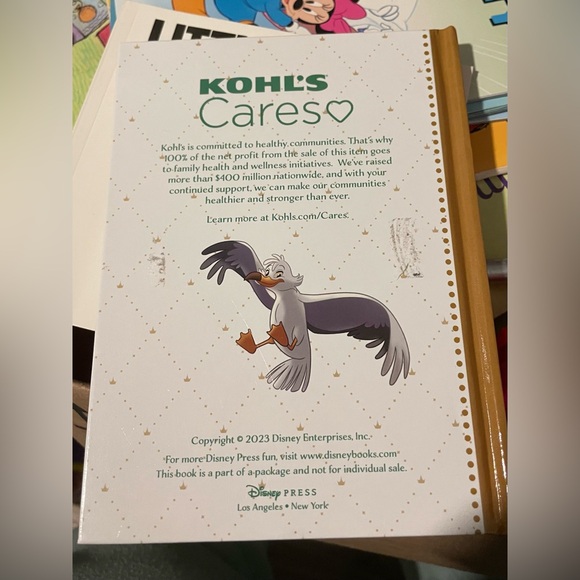 ⭐️kck little mermaid Ariel makes waves hardcover mini book - Picture 2 of 3